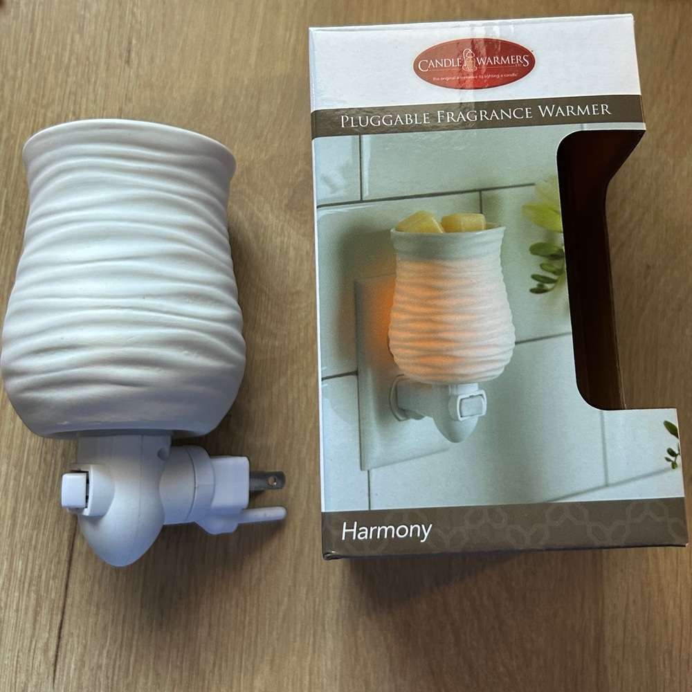 Candle Warmers Pluggable Fragrance Warmer
